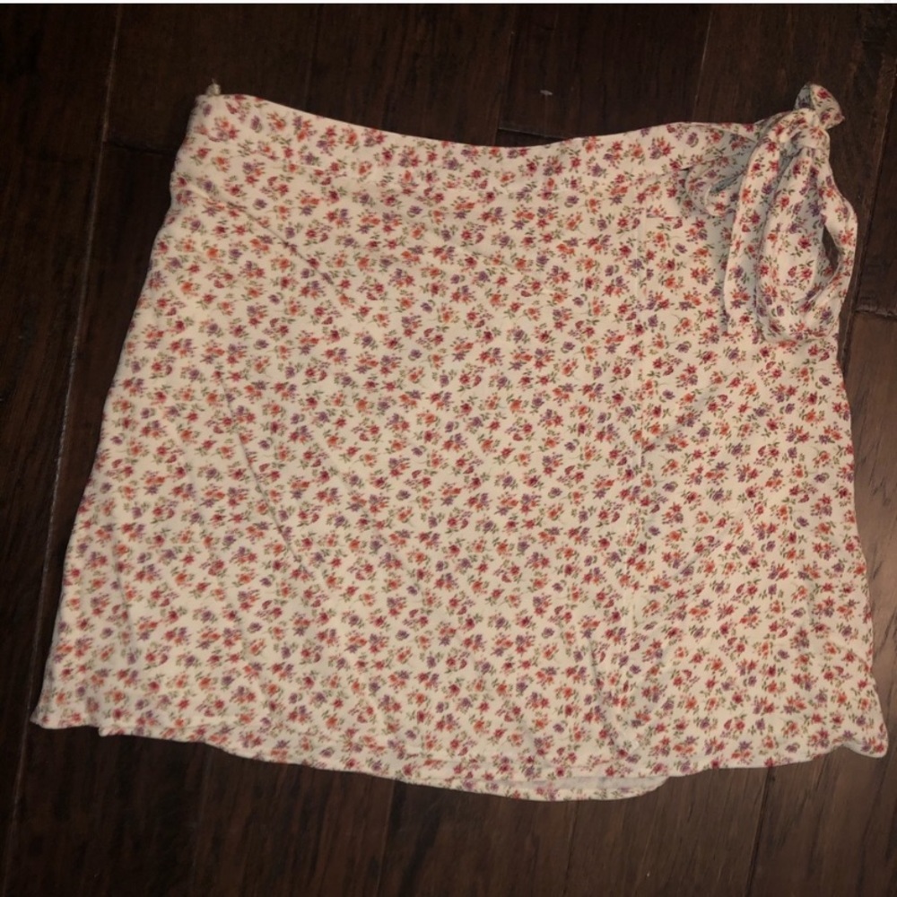 Brandy Melville skirt worn once